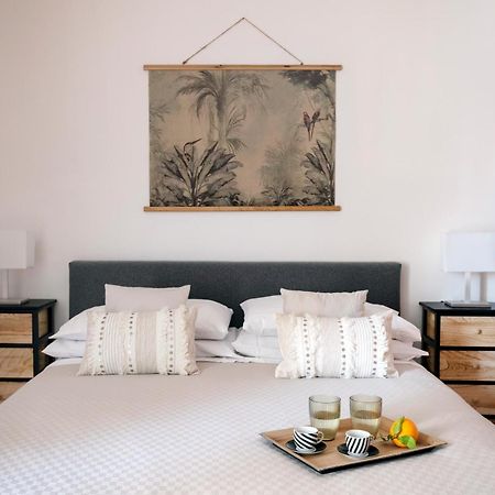 Vicolo Paterno Apartments Palermo Szoba fotó
